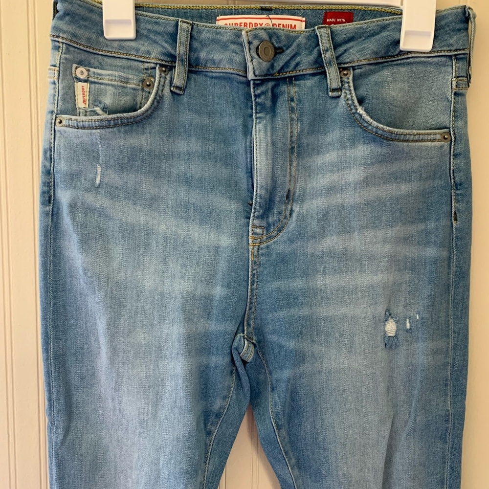 Women high rise skinny ripped jeans. NEW. Size:30/30